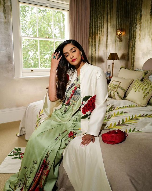 Gorgeous Clicks Of Sonam Kapoor